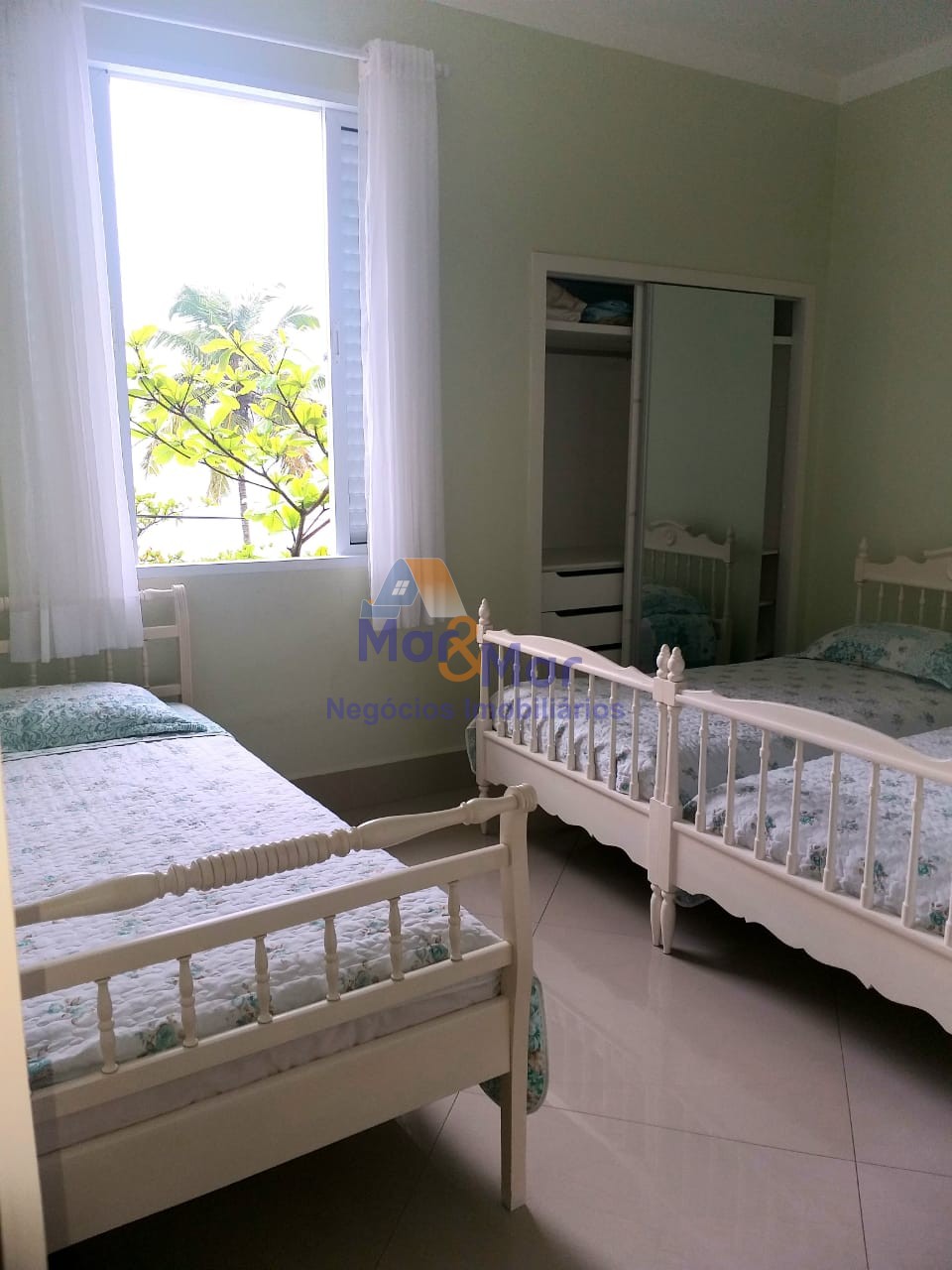 Apartamento-4-dormitorios-Pitangueiras