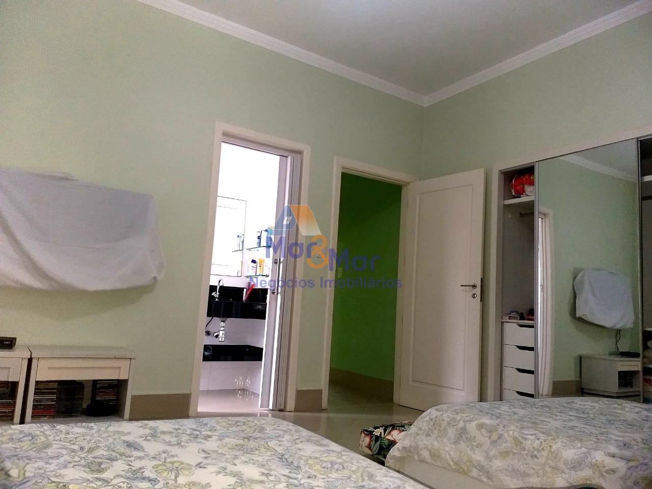 Apartamento-4-dormitorios-Pitangueiras