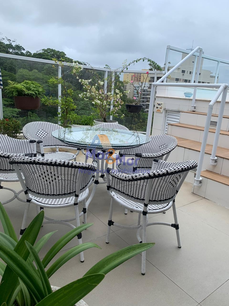 Cobertura em  GUARUJÁ - SP