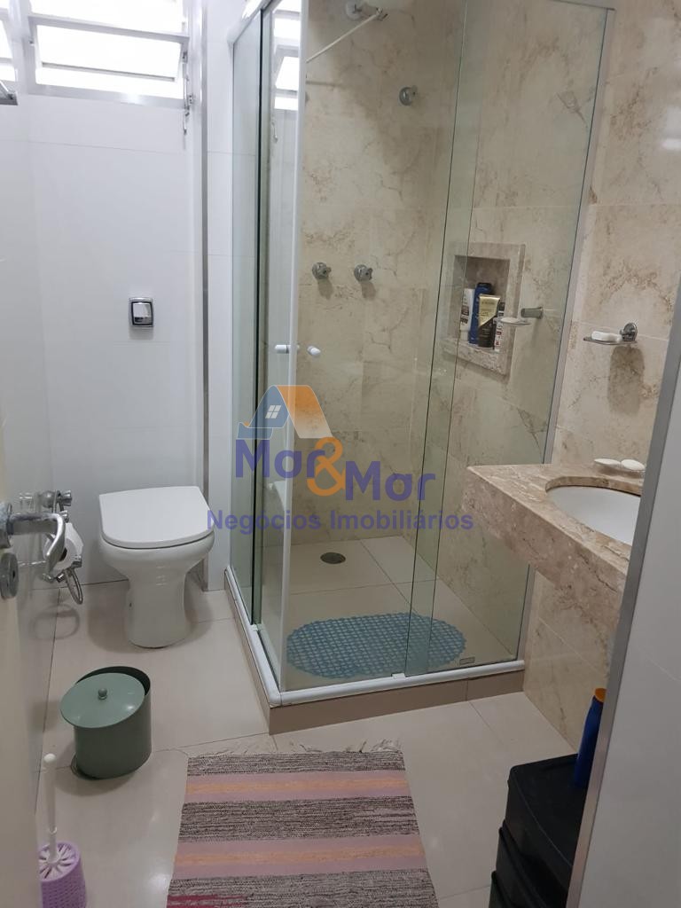 Apartamento na Praia das Pitangueiras, Guarujá - SP
