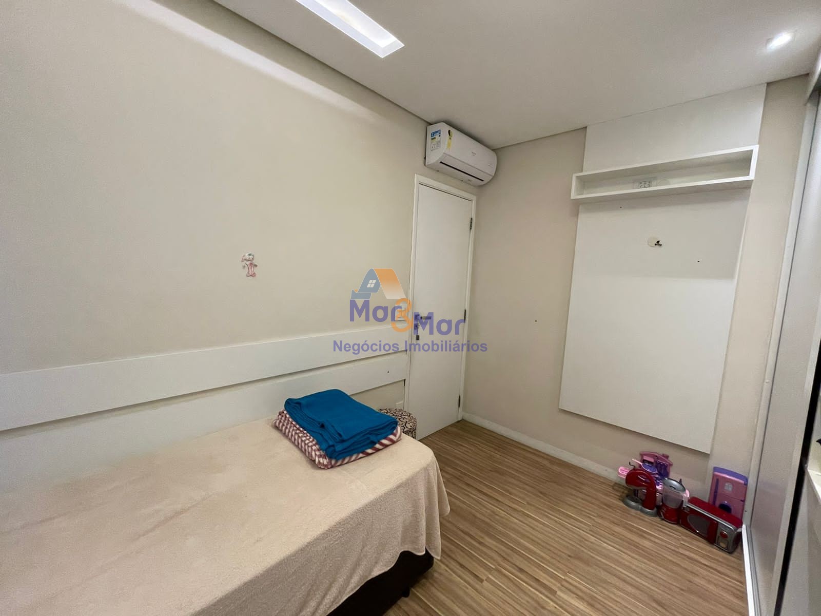 Apartamento na Praia das Astúrias, Guarujá - SP