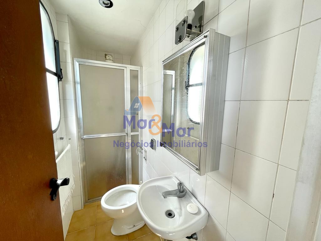 Apartamento na Praia das Pitangueiras, Guarujá - SP