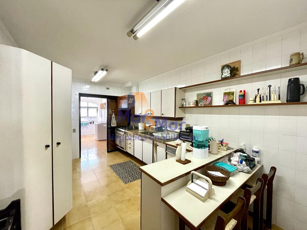 Apartamento na Praia das Pitangueiras, Guarujá - SP