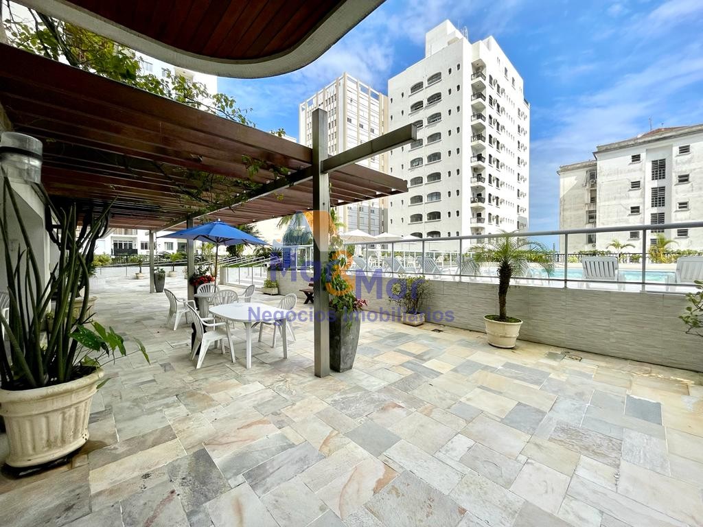 Apartamento na Praia das Pitangueiras, Guarujá - SP
