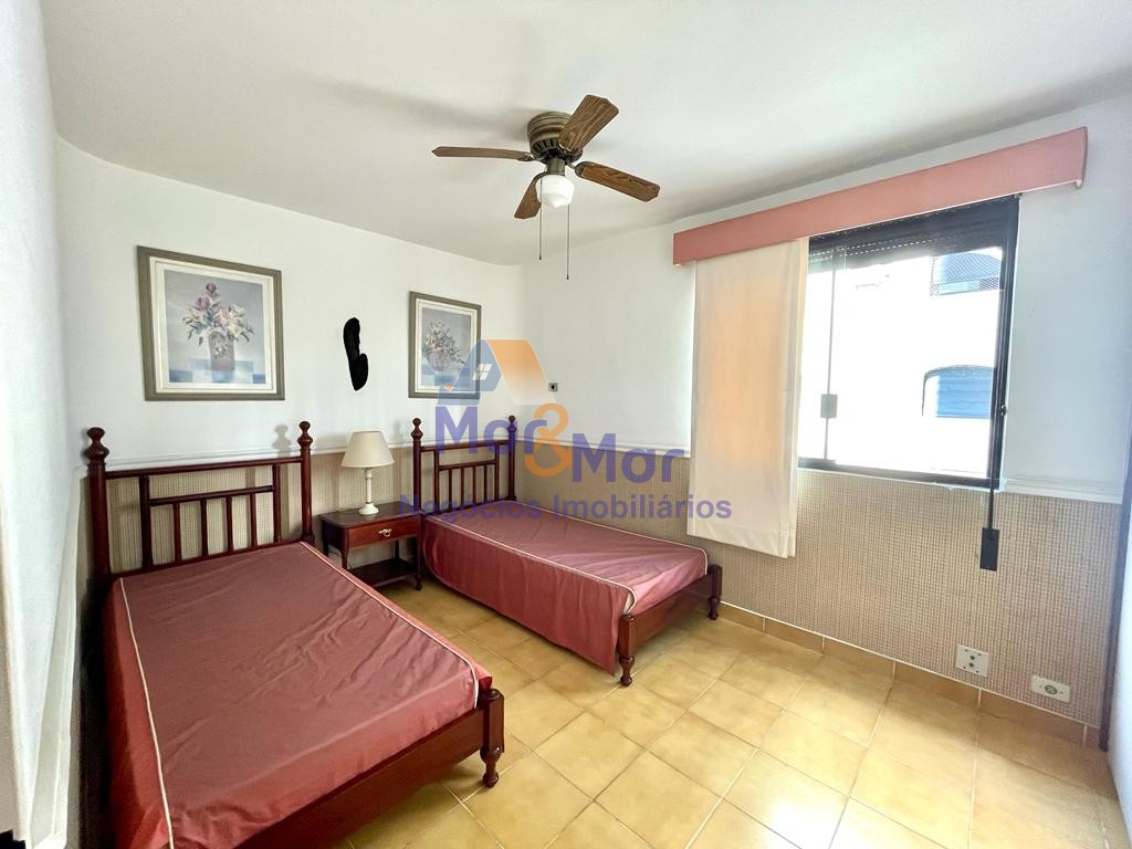 Apartamento na Praia das Pitangueiras, Guarujá - SP
