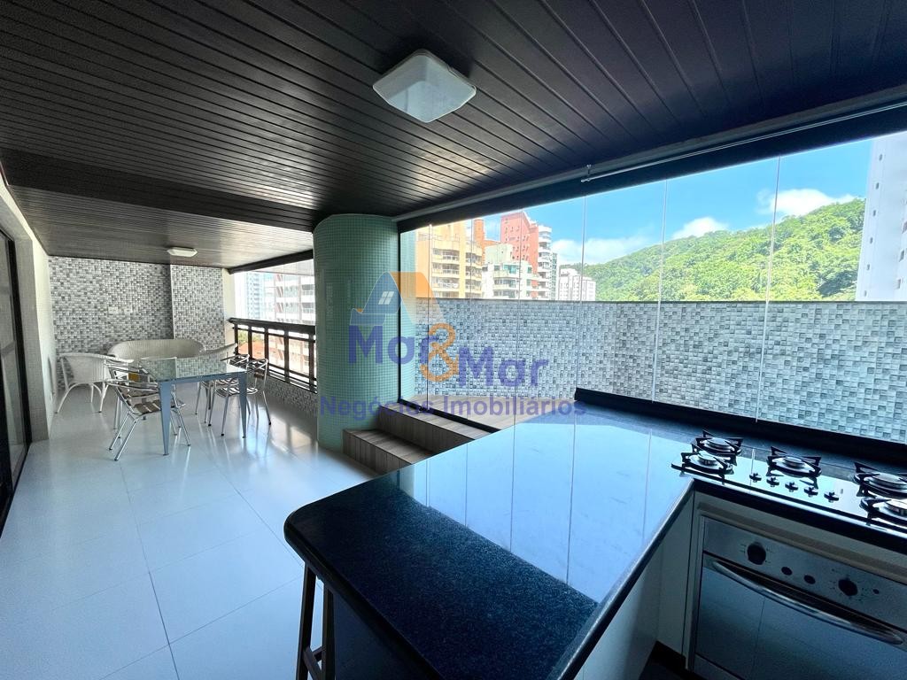 Apartamento na Praia das Pitangueiras, Guarujá - SP