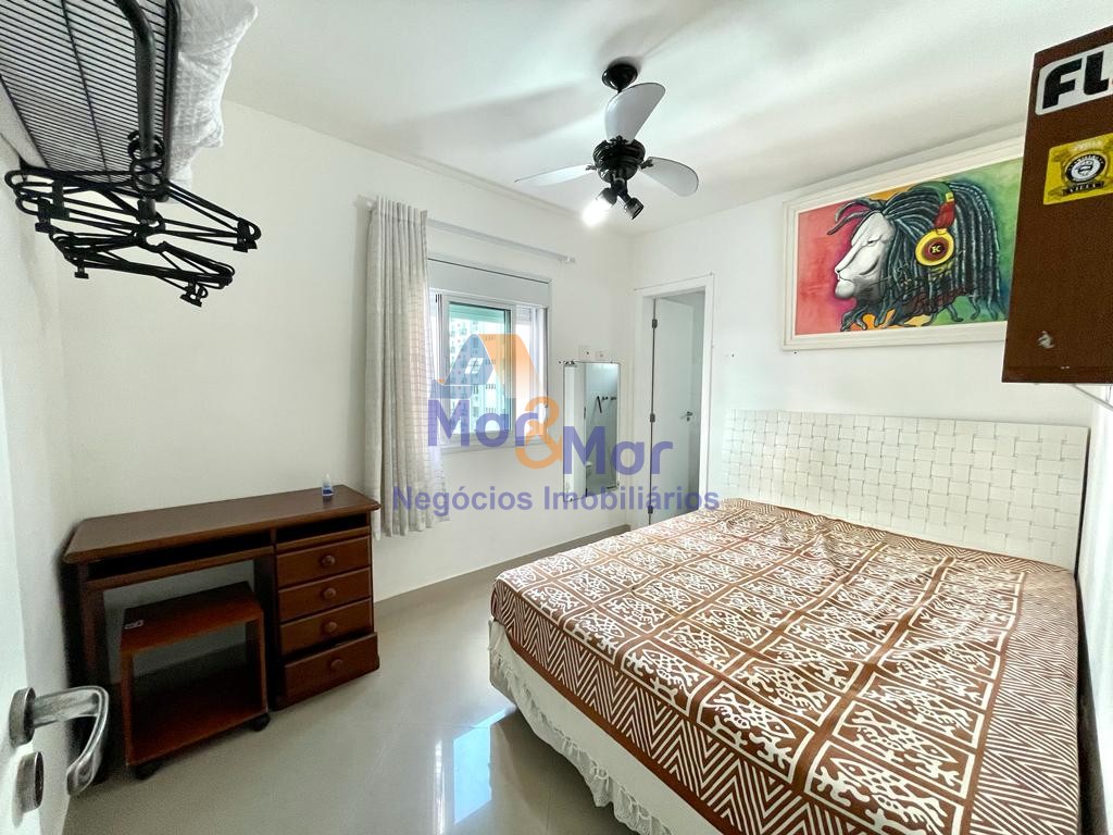 Apartamento na Praia das Pitangueiras, Guarujá - SP