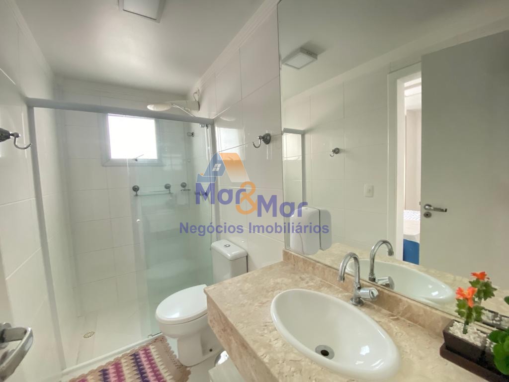 Apartamento na Praia das Pitangueiras, Guarujá - SP