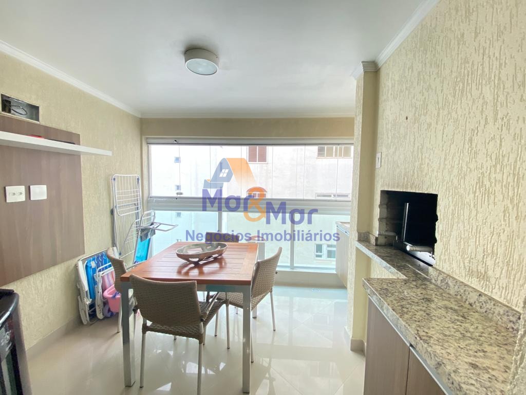 Apartamento na Praia das Pitangueiras, Guarujá - SP