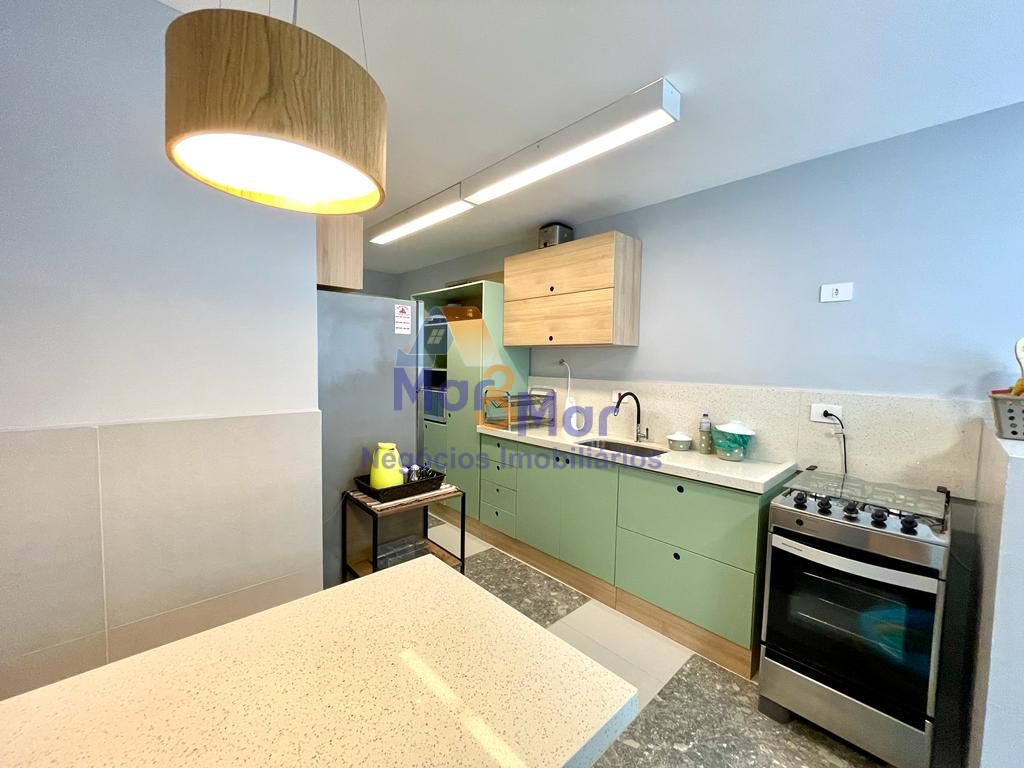 Apartamento na Praia das Pitangueiras, Guarujá - SP