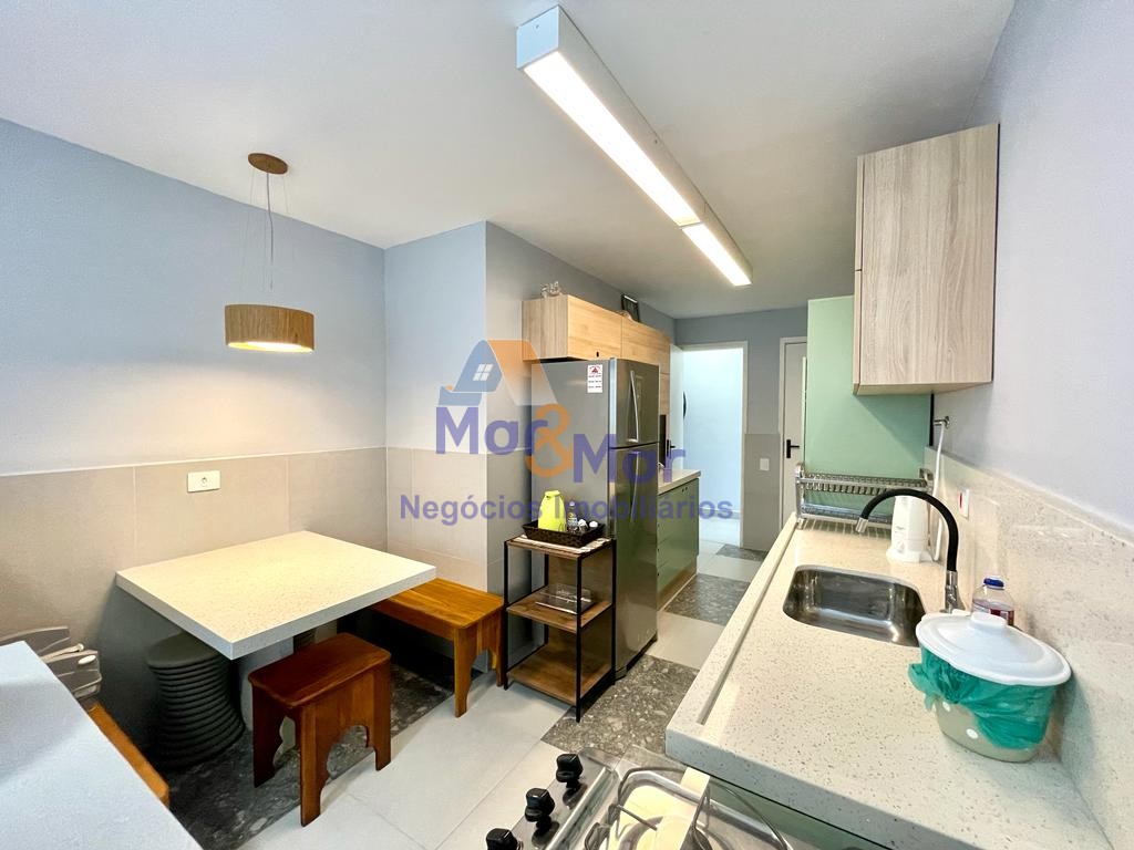 Apartamento na Praia das Pitangueiras, Guarujá - SP