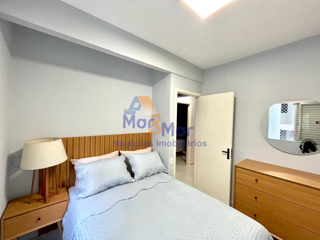 Apartamento na Praia das Pitangueiras, Guarujá - SP
