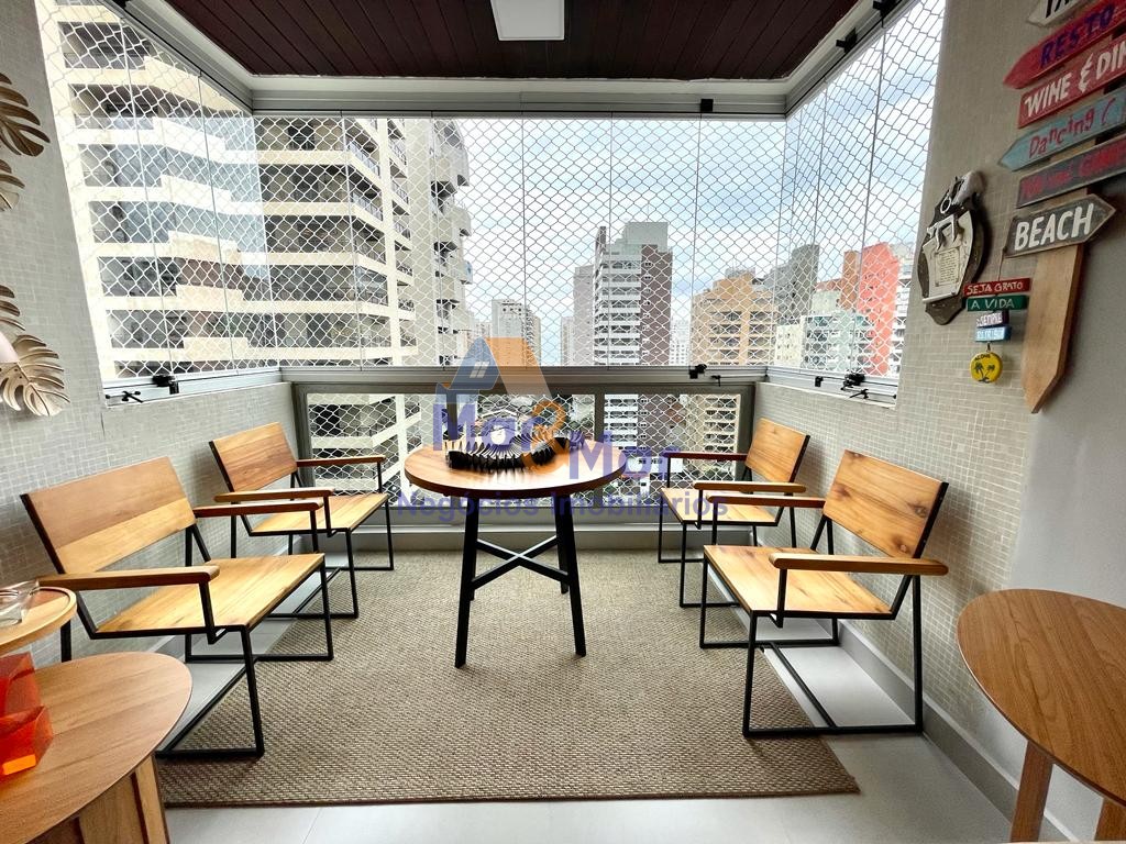 Apartamento na Praia das Pitangueiras, Guarujá - SP