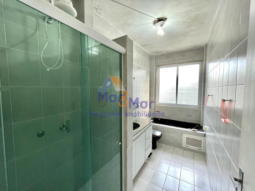 Apartamento na Praia das Pitangueiras, Guarujá - SP