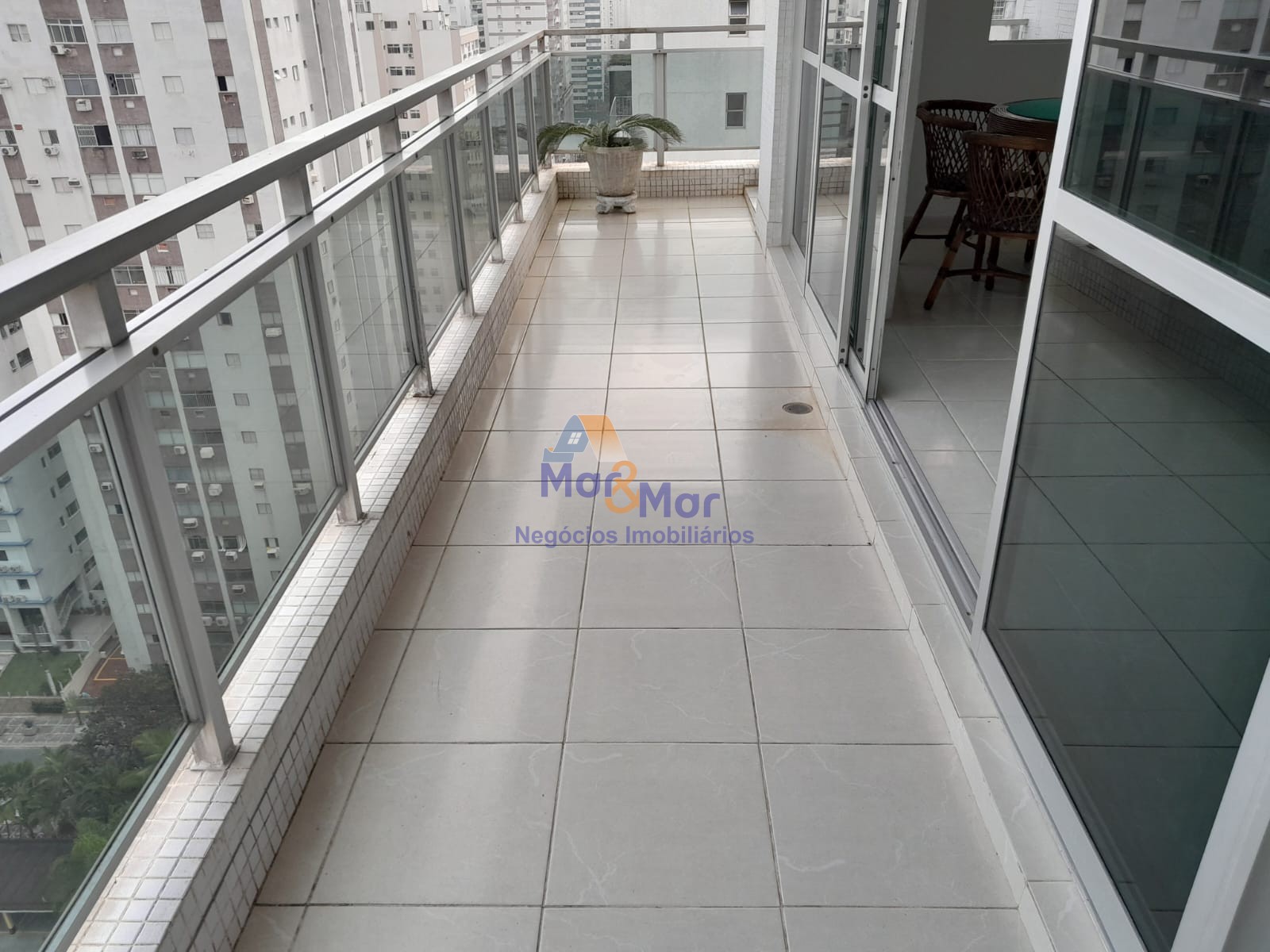 Apartamento GUARUJÁ - SP