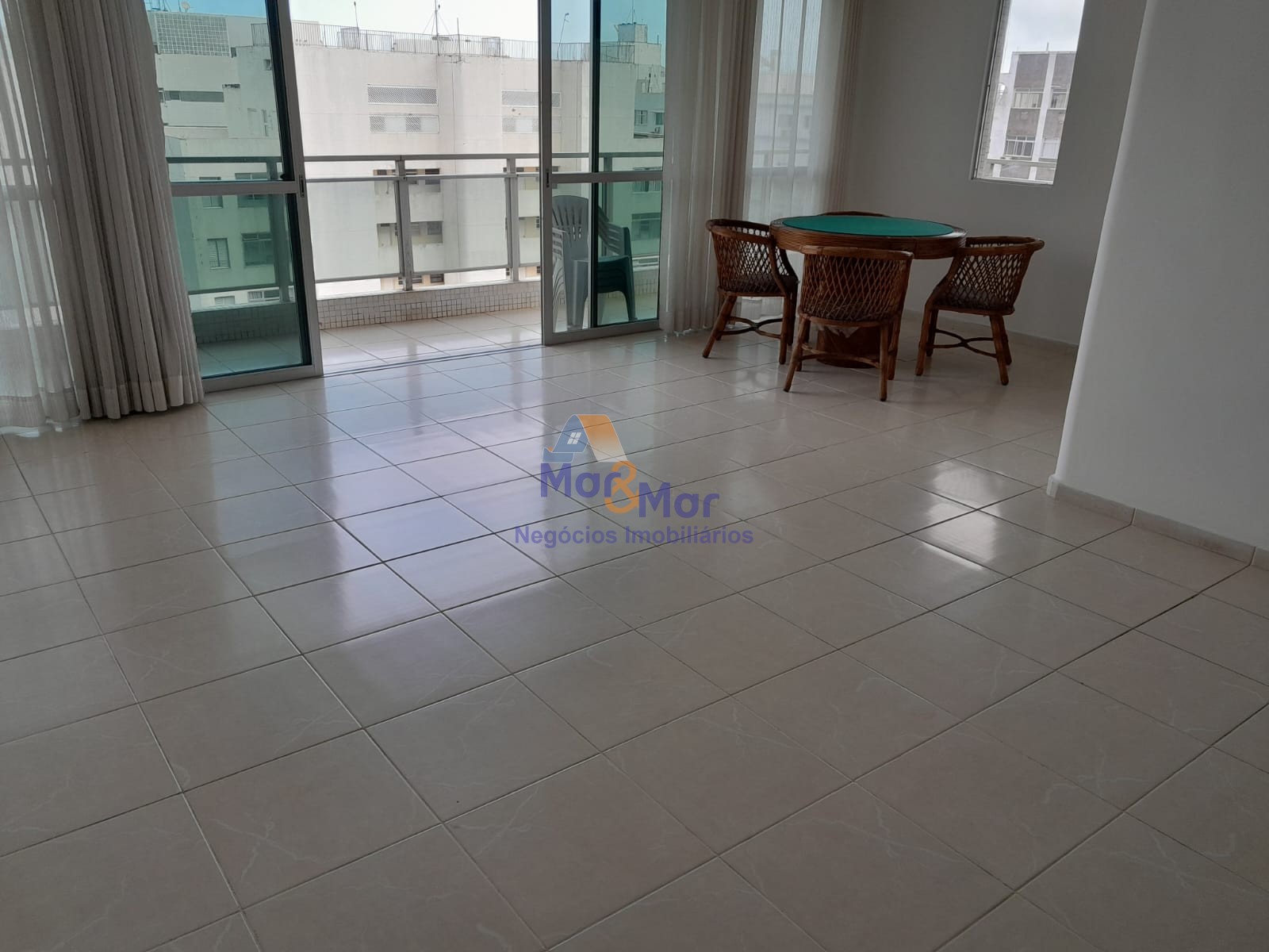Apartamento GUARUJÁ - SP