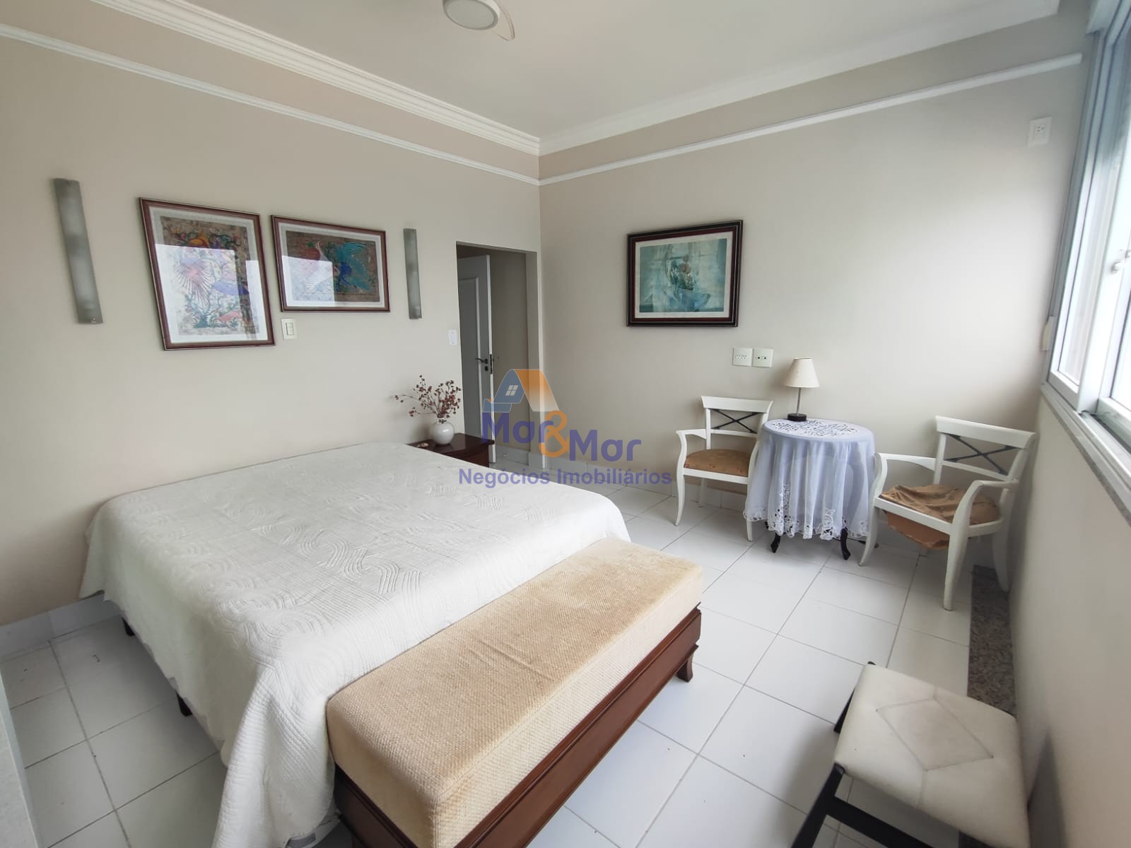 Apartamento Frente ao Mar nas Pitangueiras, Guarujá - SP