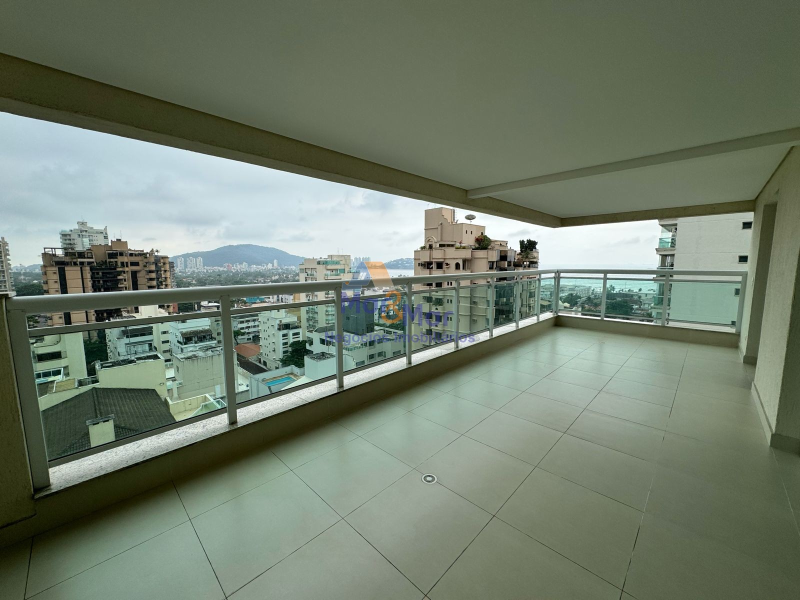 Apartamento GUARUJÁ - SP