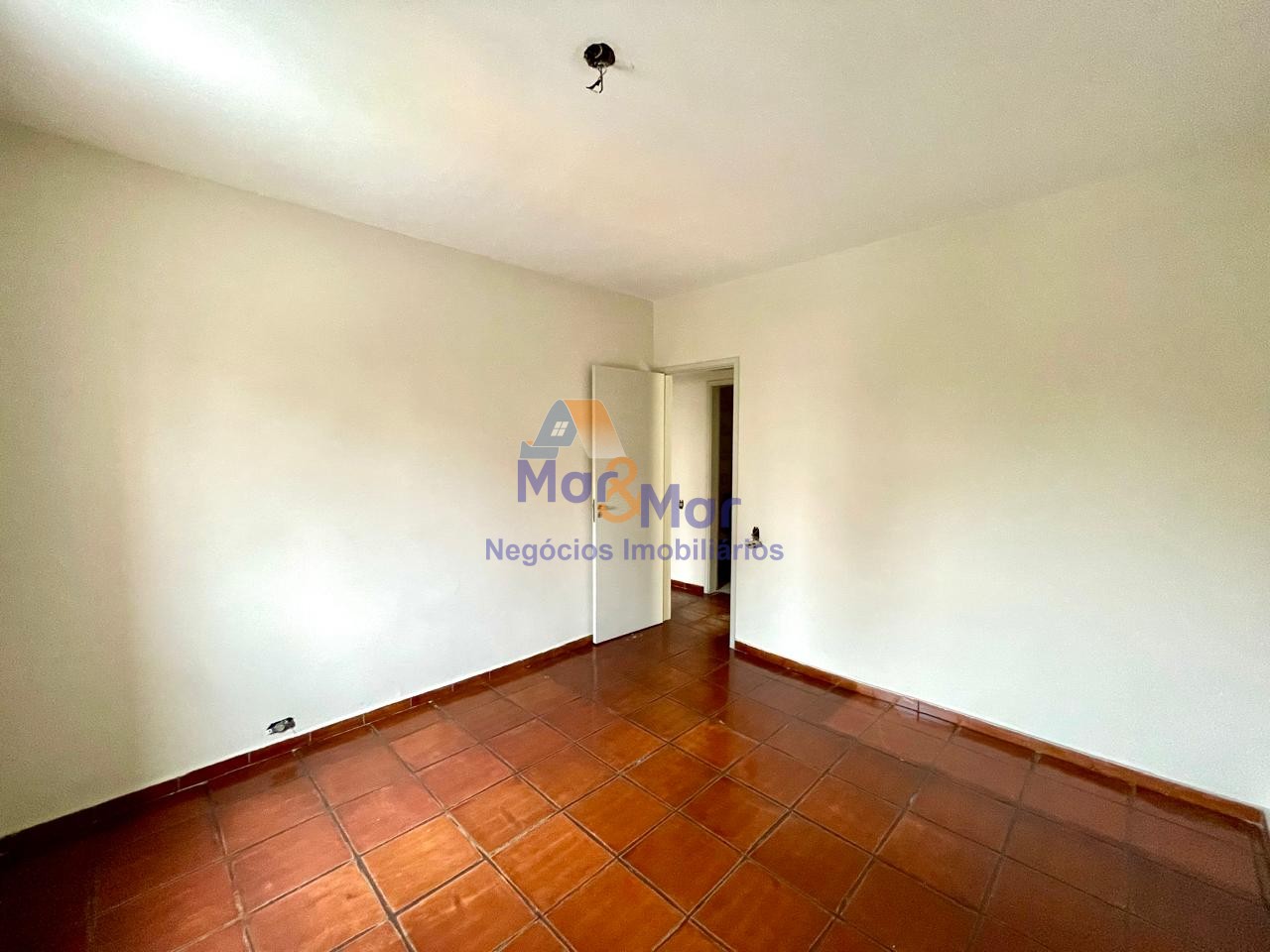 Apartamento na Praia da Enseada, Guarujá - SP