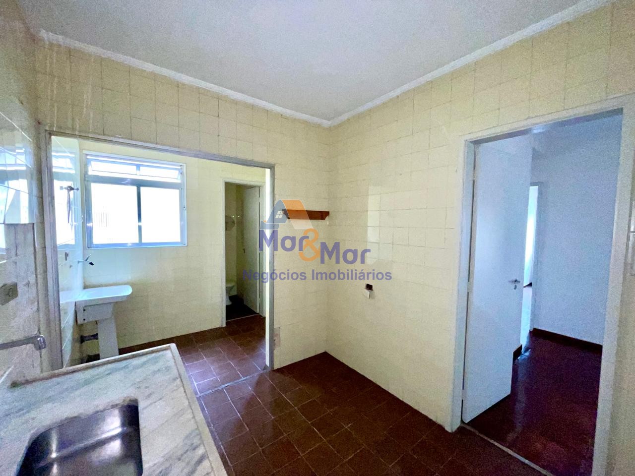 Apartamento na Praia da Enseada, Guarujá - SP