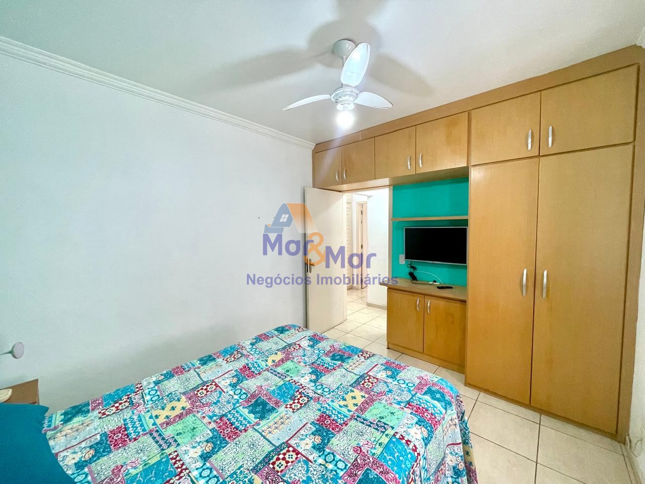 Apartamento na Praia das Pitangueiras, Guarujá - SP