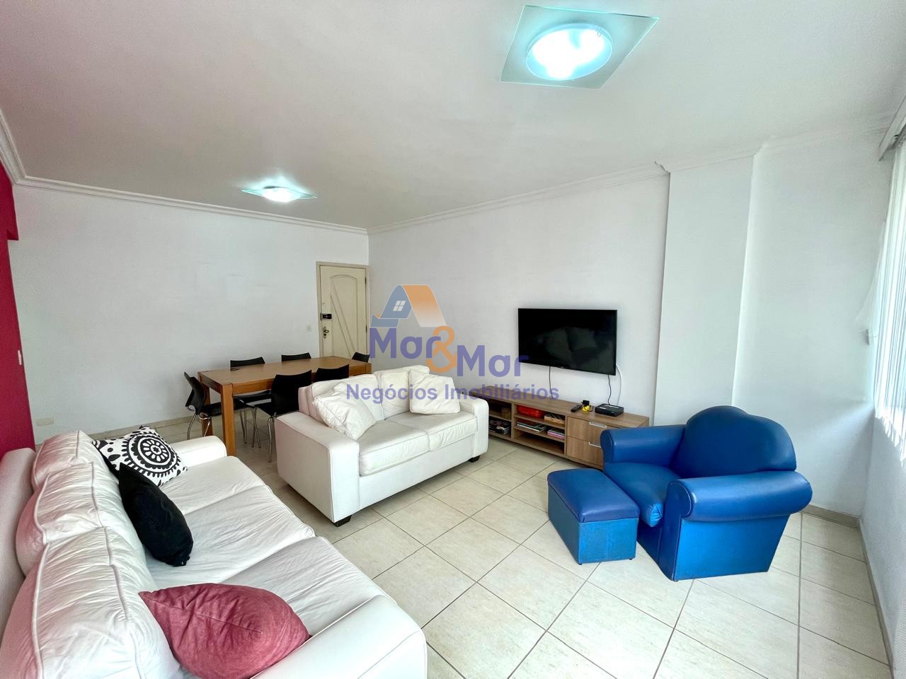 Apartamento na Praia das Pitangueiras, Guarujá - SP