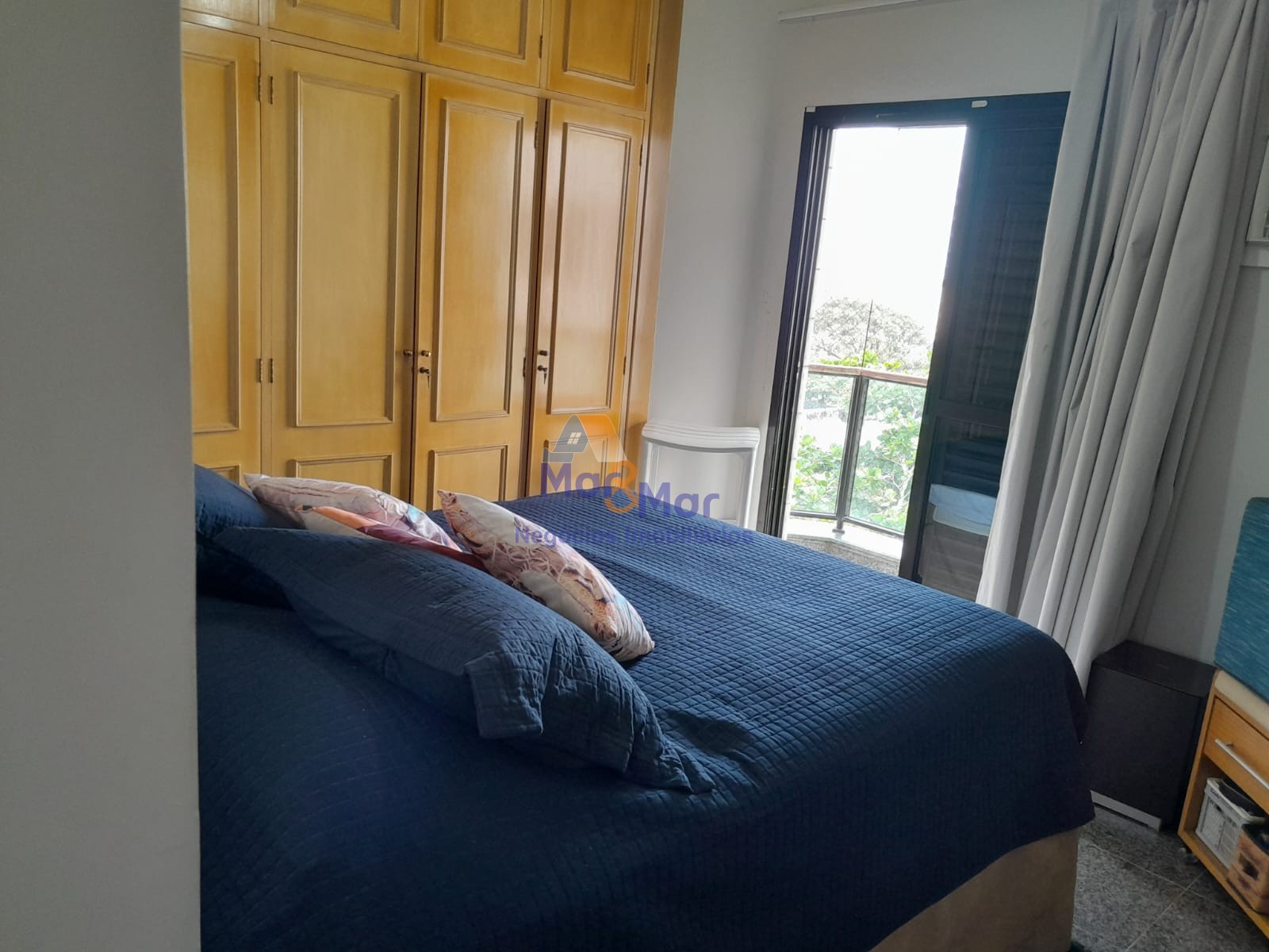 Apartamento na Praia da Enseada, Guarujá - SP