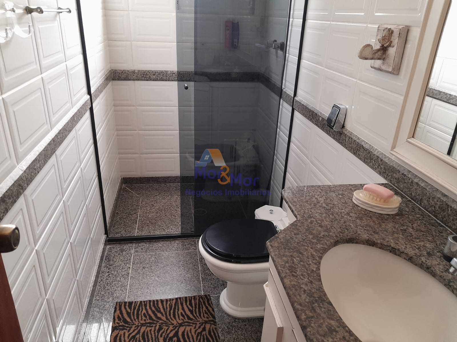Apartamento na Praia da Enseada, Guarujá - SP