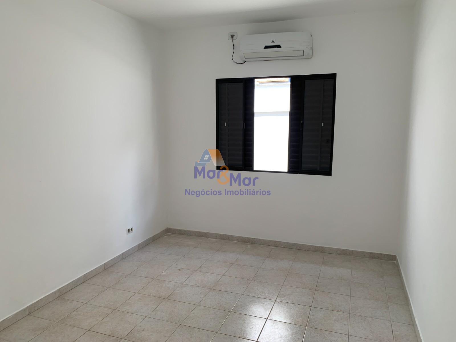 Casa em alvenaria GUARUJÁ - SP