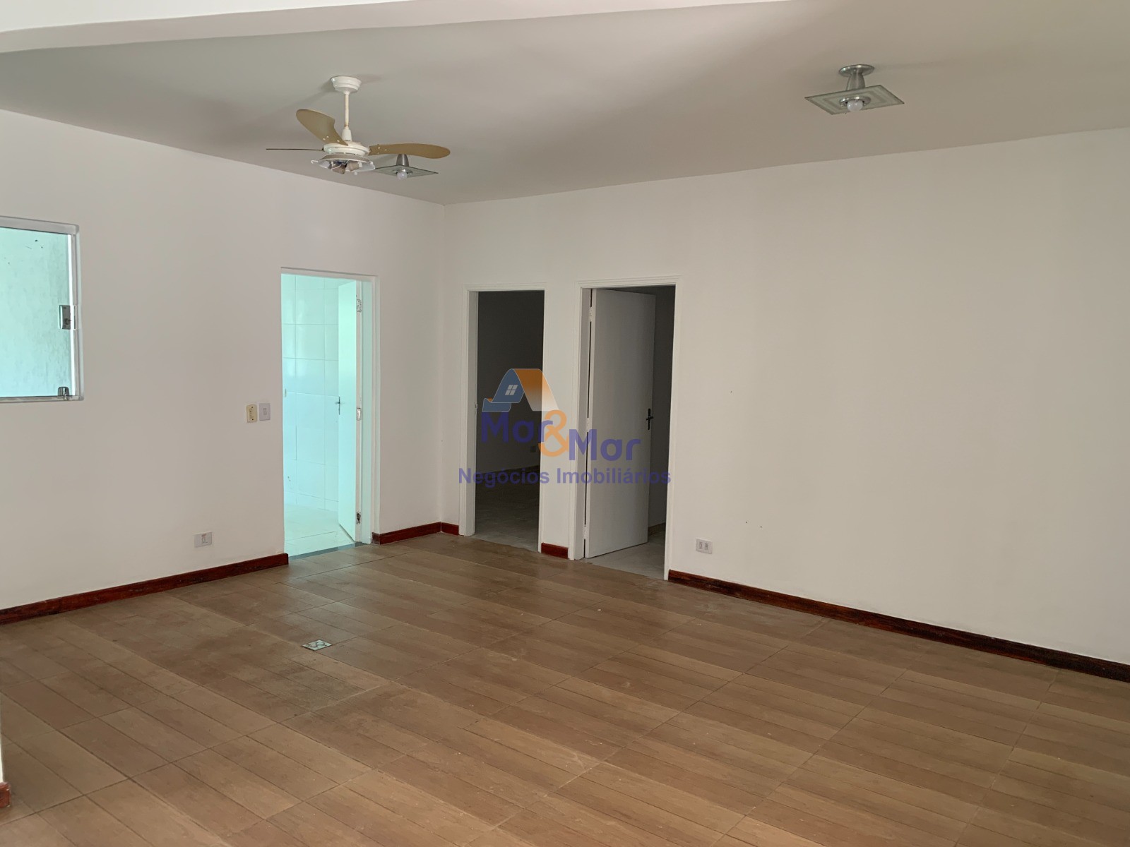Casa em alvenaria GUARUJÁ - SP