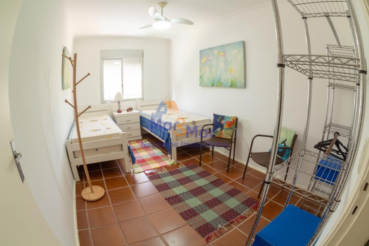 Apartamento na Praia da Enseada, Guarujá - SP