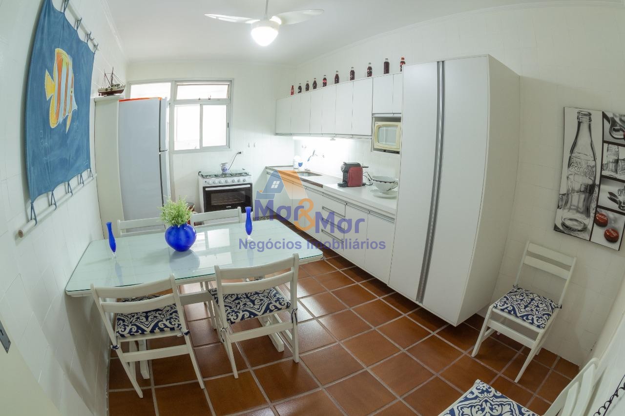 Apartamento na Praia da Enseada, Guarujá - SP