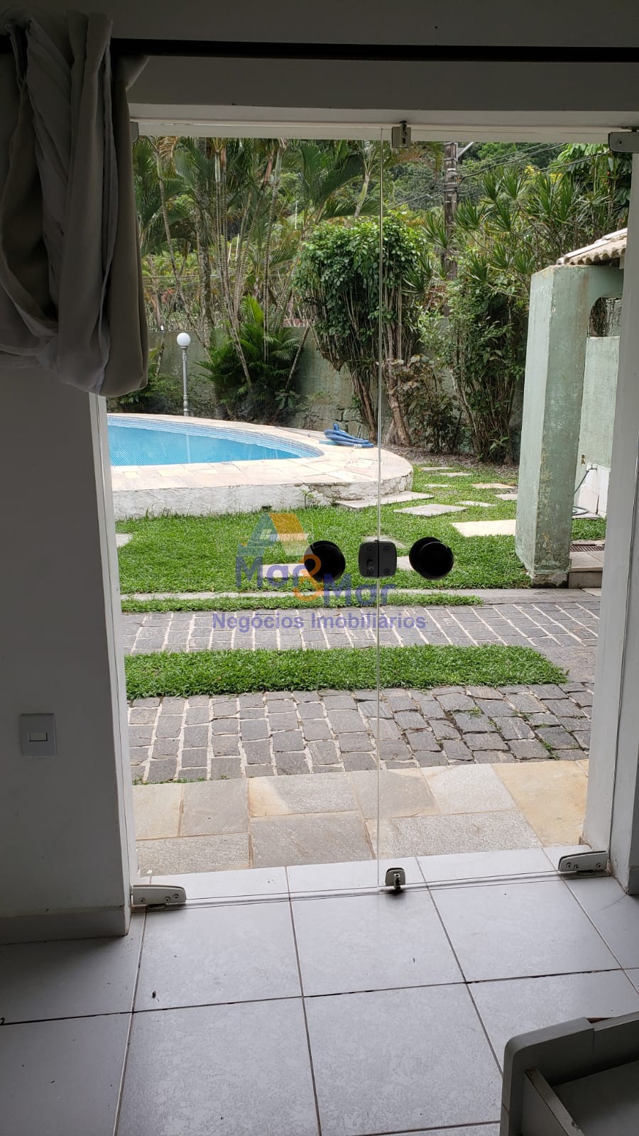 Casa em alvenaria GUARUJÁ - SP