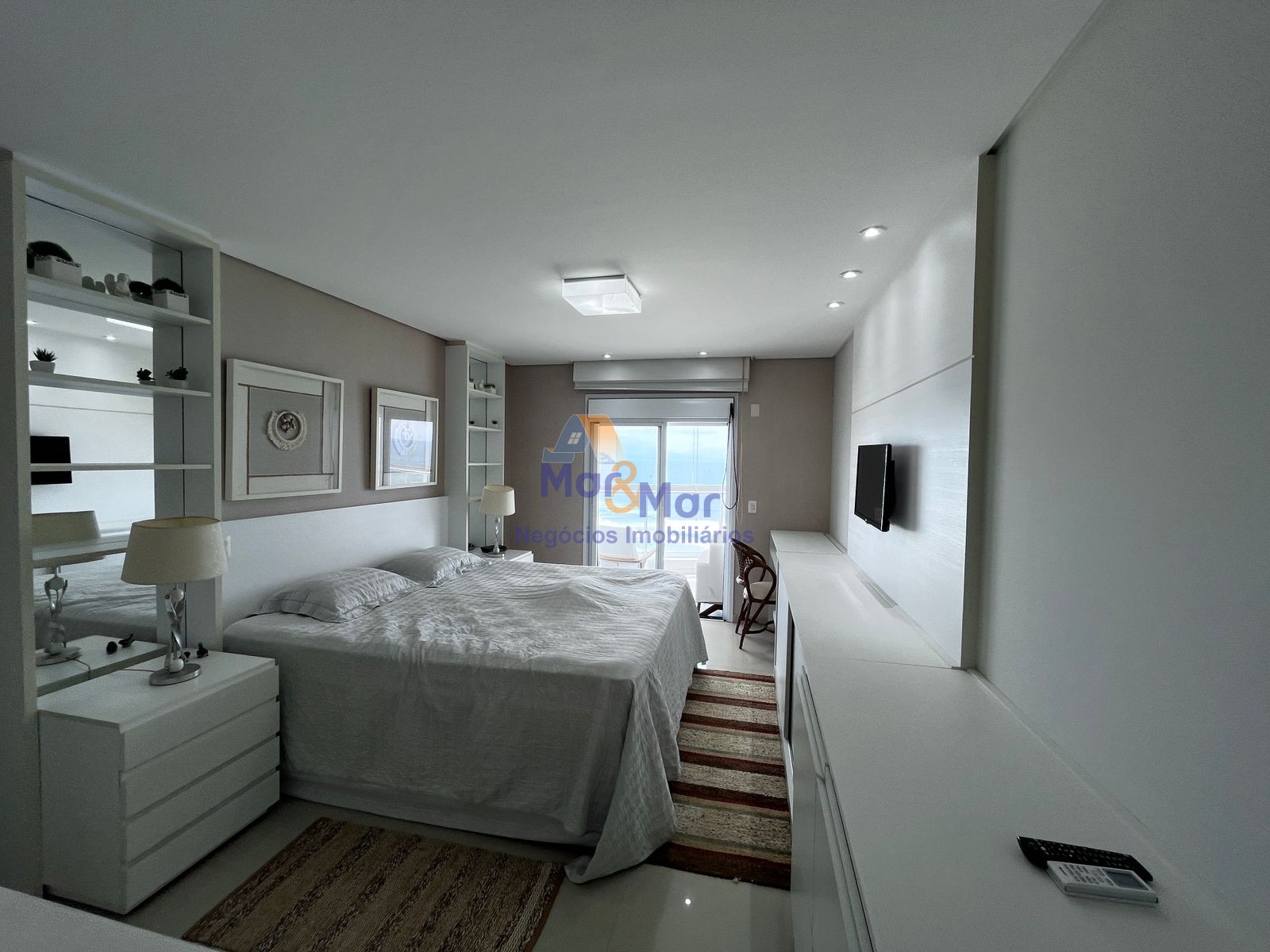Apartamento Frente ao Mar-4-dormitorios-Enseada