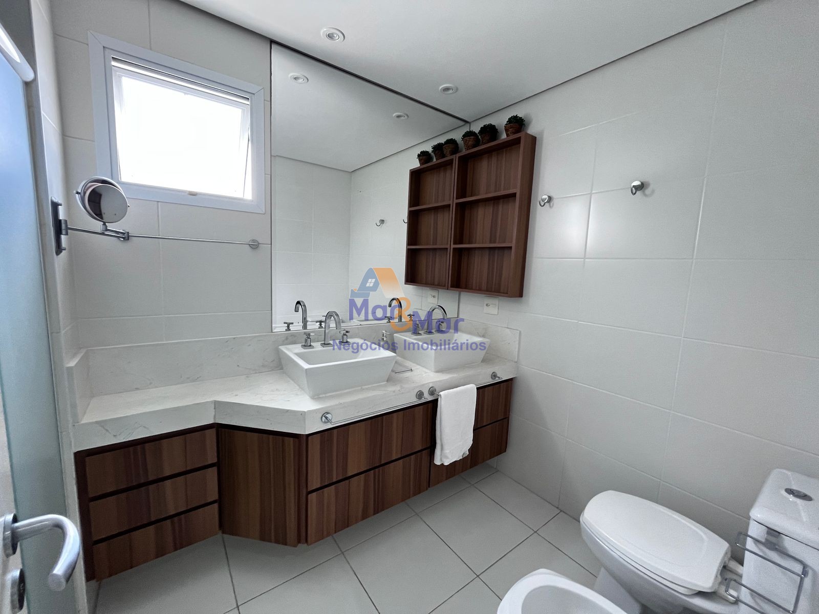 Apartamento Frente ao Mar-4-dormitorios-Enseada
