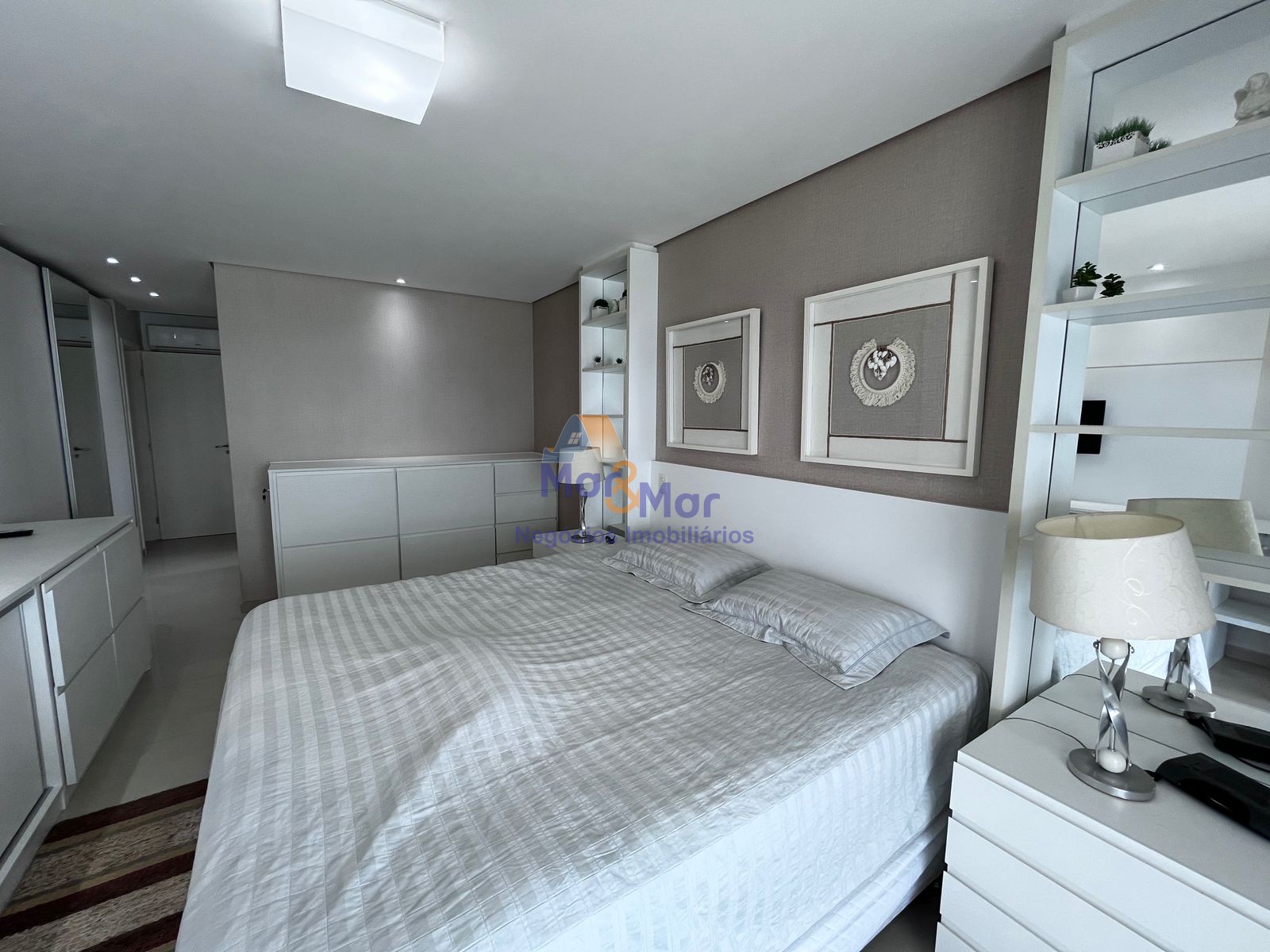Apartamento Frente ao Mar-4-dormitorios-Enseada