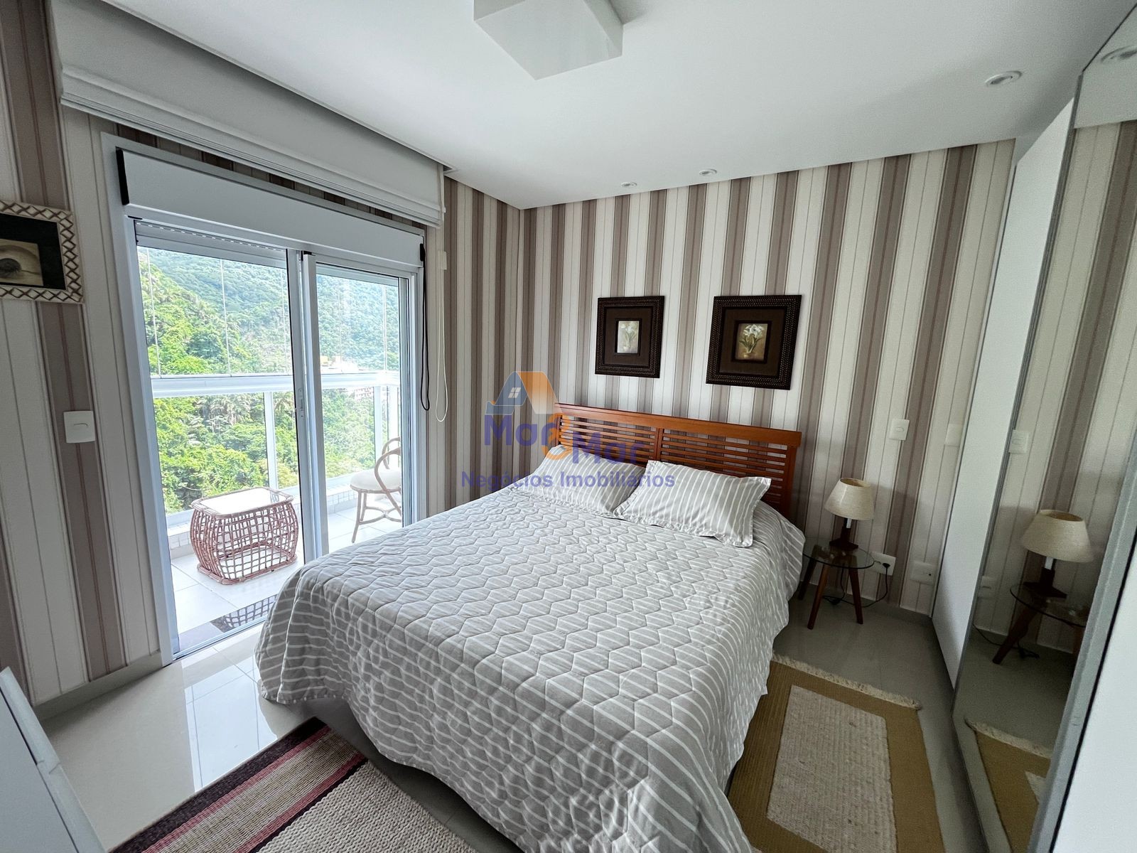 Apartamento Frente ao Mar-4-dormitorios-Enseada