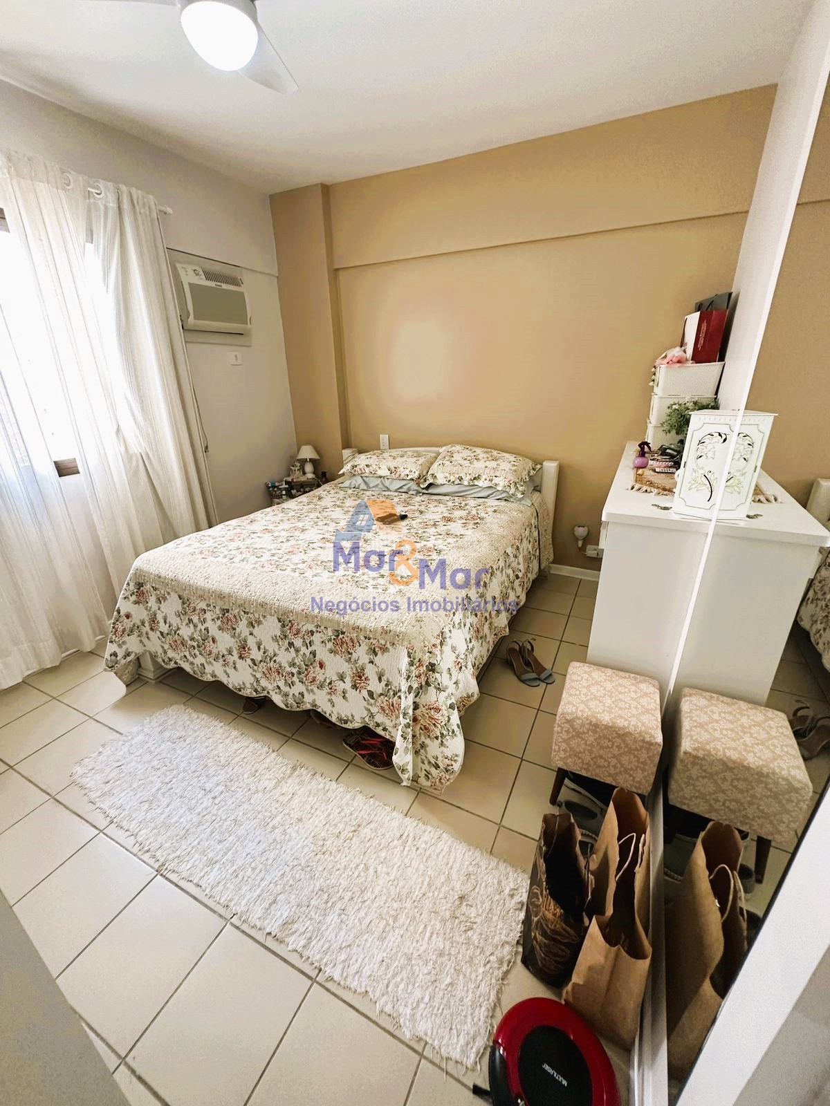 Apartamento na Praia das Astúrias, Guarujá - SP
