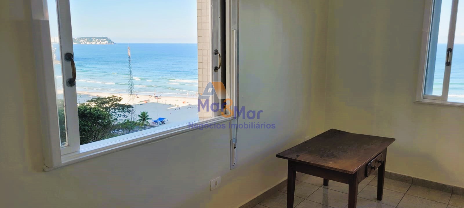 Apartamento Frente ao Mar nas Pitangueiras, Guarujá - SP