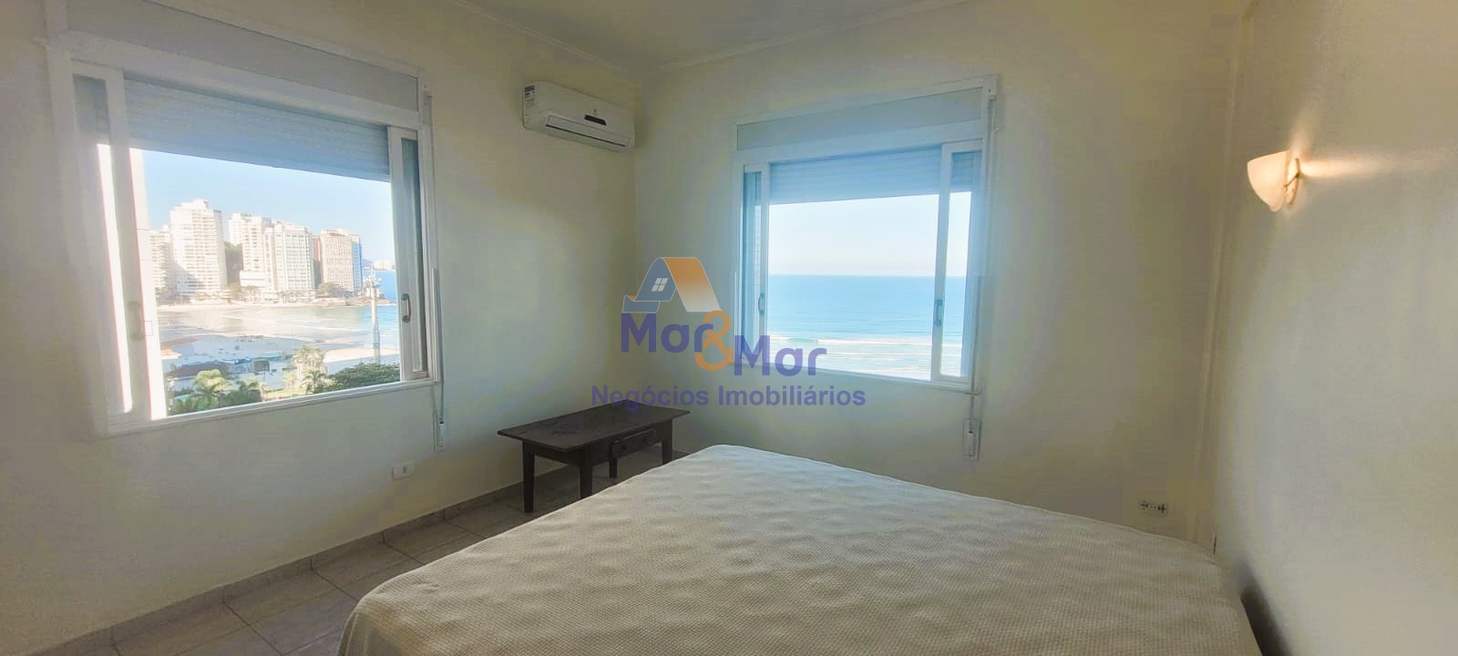 Apartamento Frente ao Mar nas Pitangueiras, Guarujá - SP