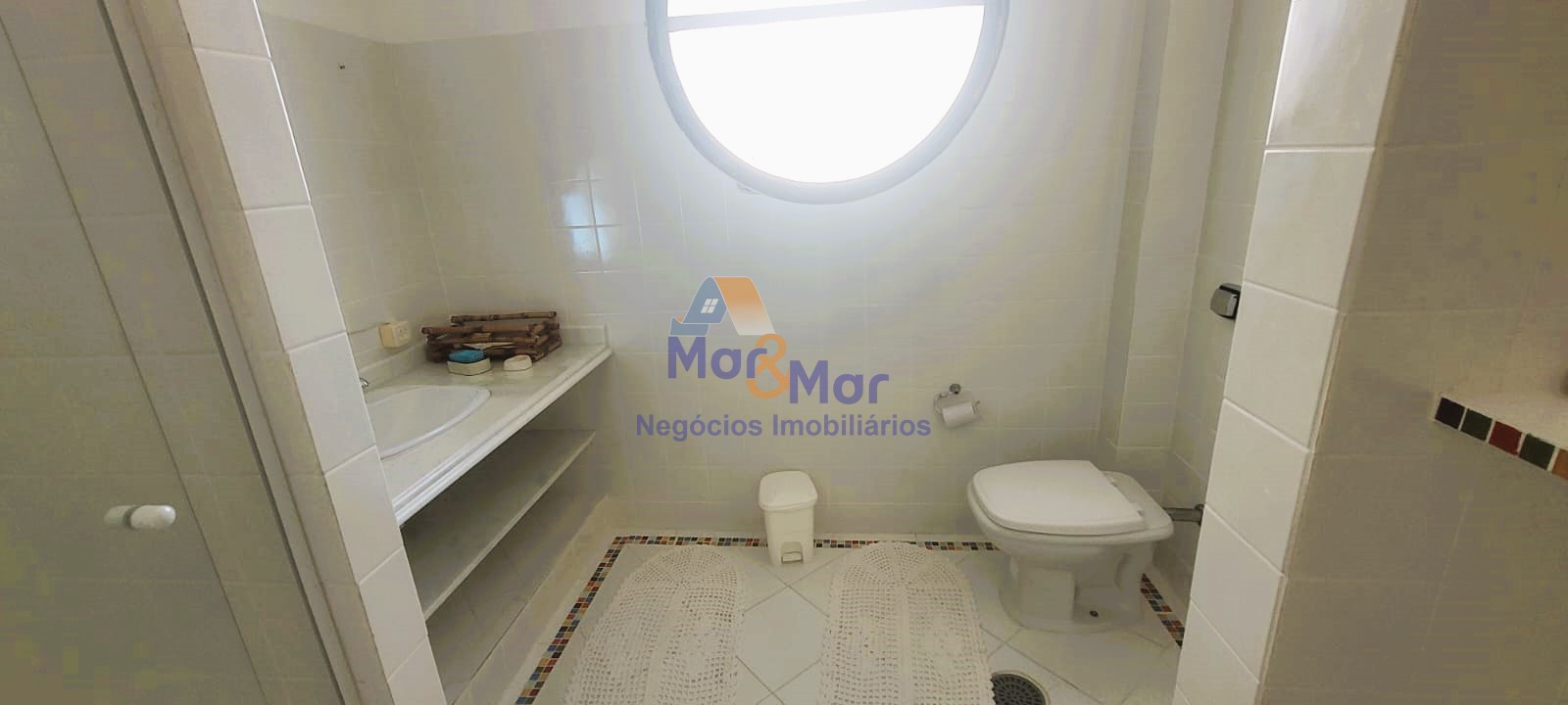 Apartamento Frente ao Mar nas Pitangueiras, Guarujá - SP