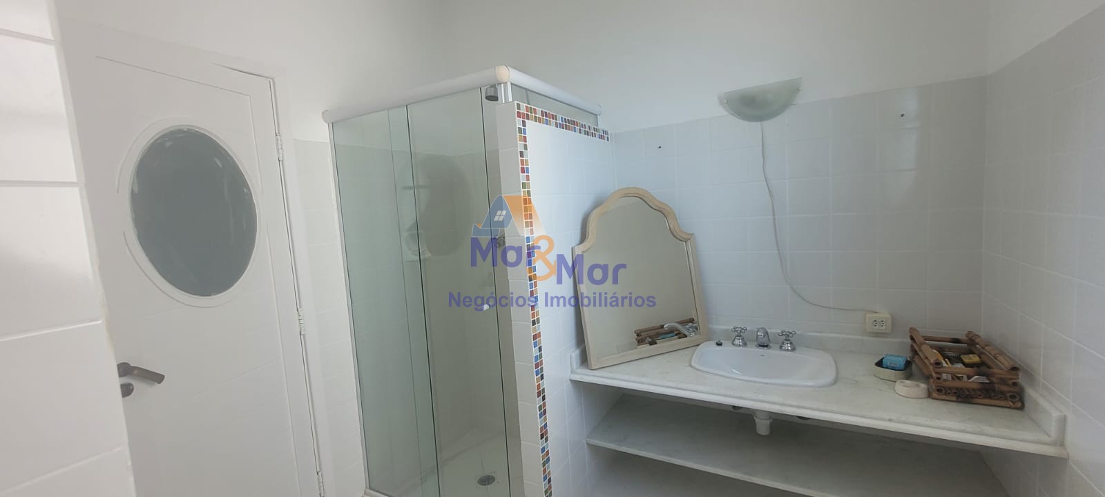 Apartamento Frente ao Mar nas Pitangueiras, Guarujá - SP