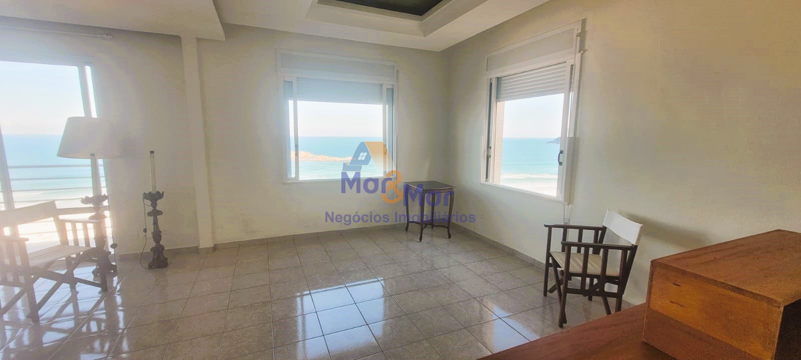 Apartamento Frente ao Mar nas Pitangueiras, Guarujá - SP