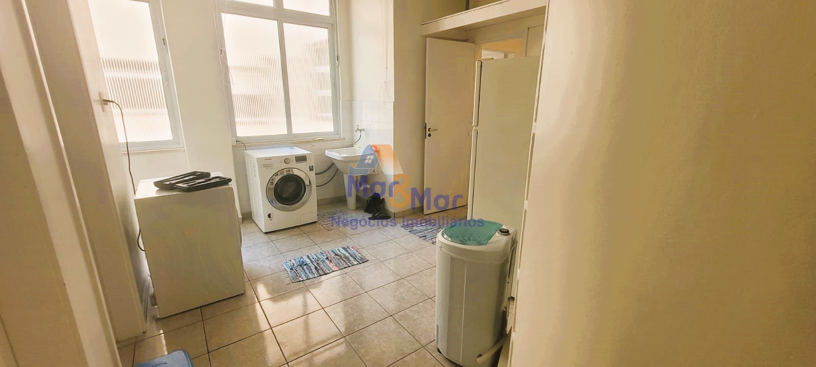 Apartamento Frente ao Mar nas Pitangueiras, Guarujá - SP