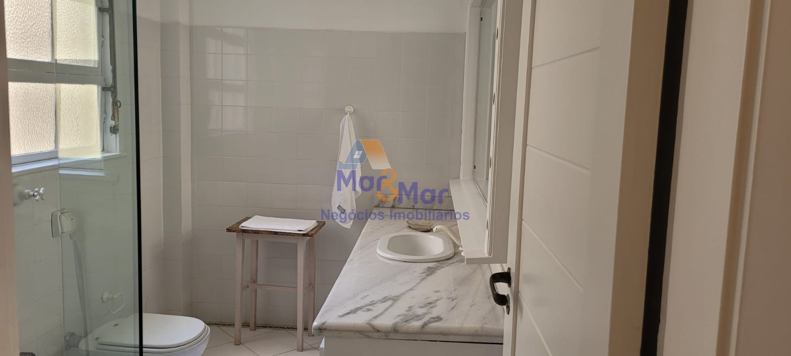 Apartamento Frente ao Mar nas Pitangueiras, Guarujá - SP