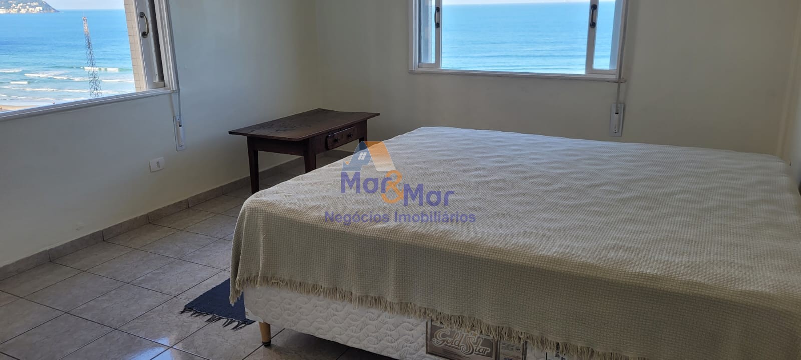 Apartamento Frente ao Mar nas Pitangueiras, Guarujá - SP