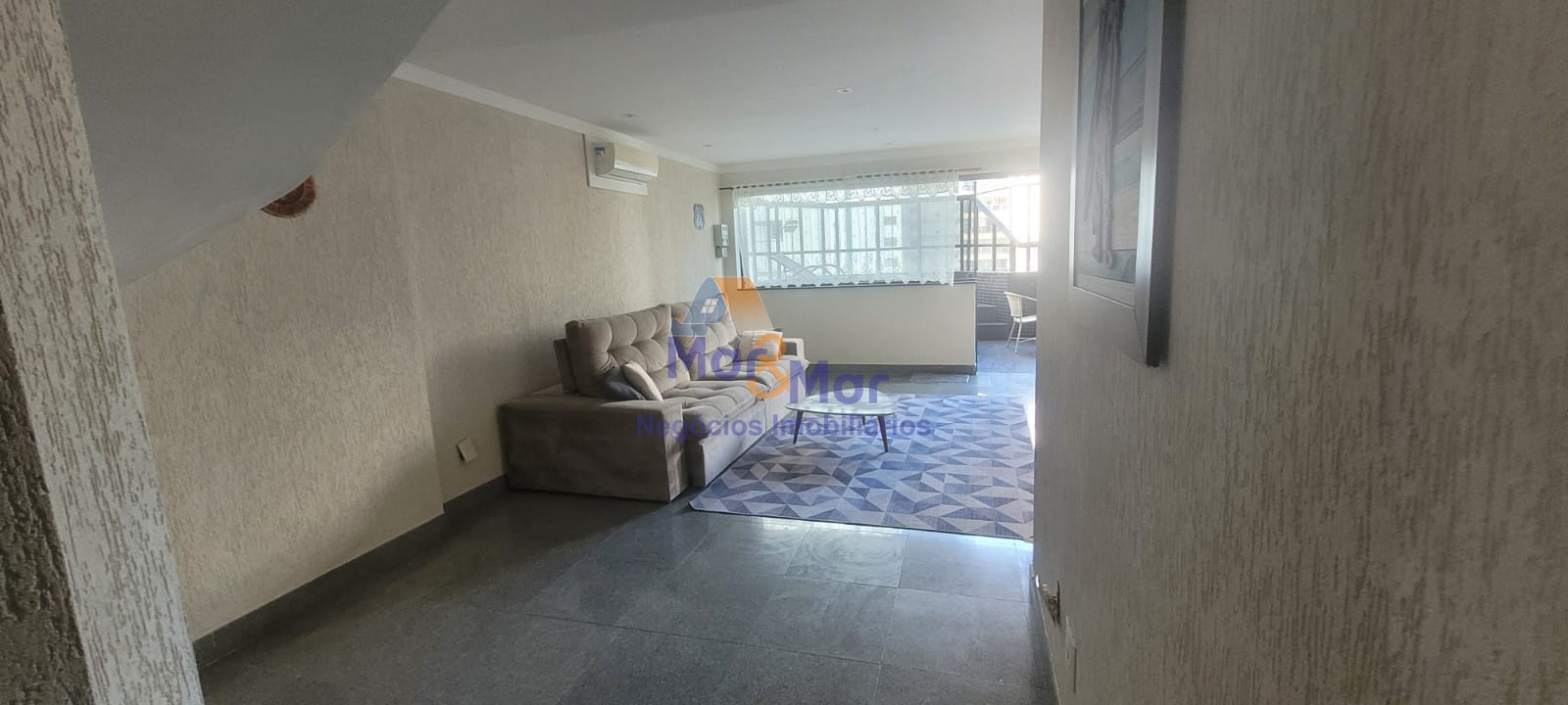 Duplex à Venda na Praia das Pitangueiras - Guarujá