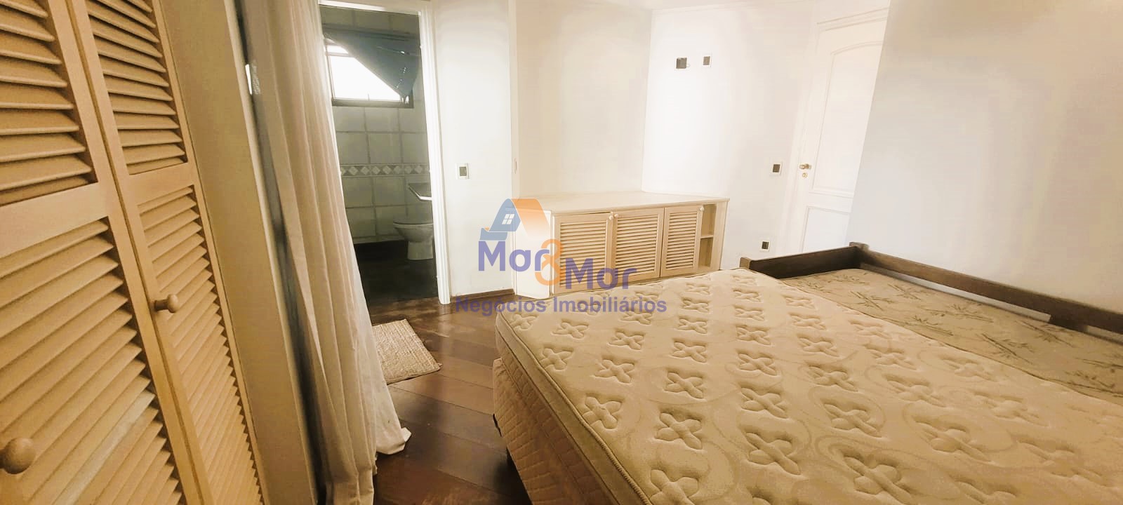 Apartamento Duplex na Praia das Pitangueiras!