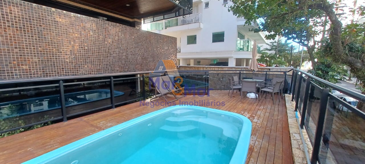 Apartamento Duplex na Praia das Pitangueiras!