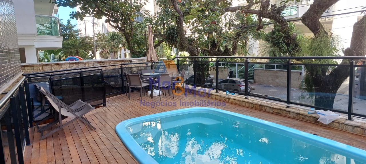 Apartamento Duplex na Praia das Pitangueiras!